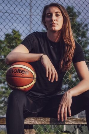 Luisa Geiselsoder basketball