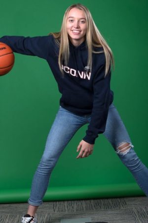 Paige Bueckers basketball girl