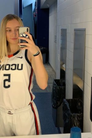 Paige Bueckers hot basketball babe